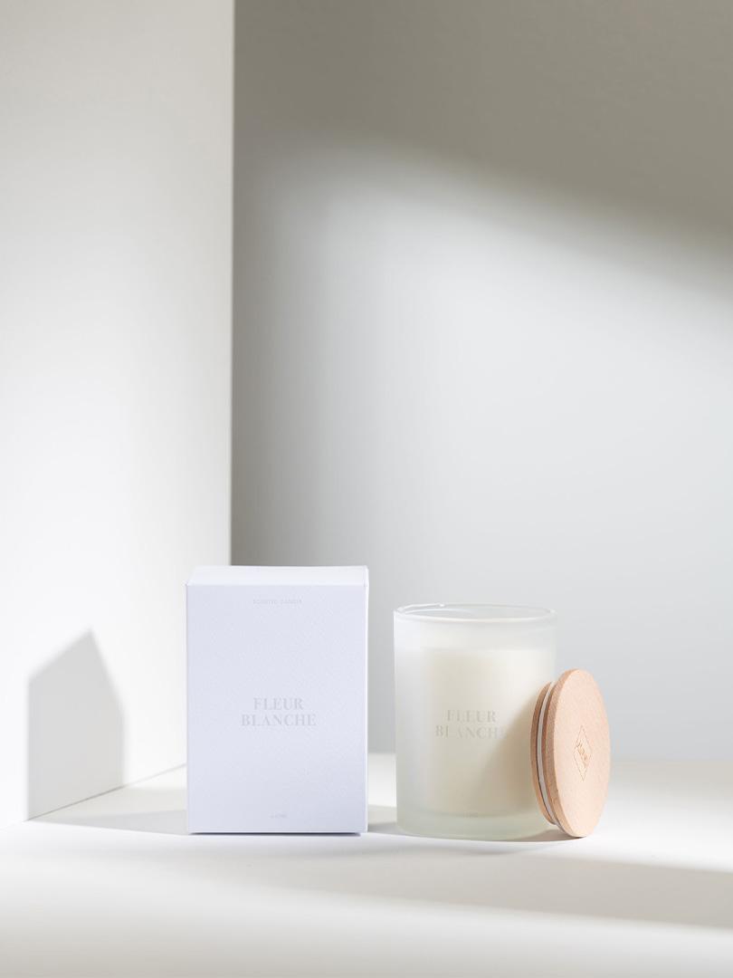 Candela Profumata Accords Essentiels Fleur Blanche 38ore 50685 D