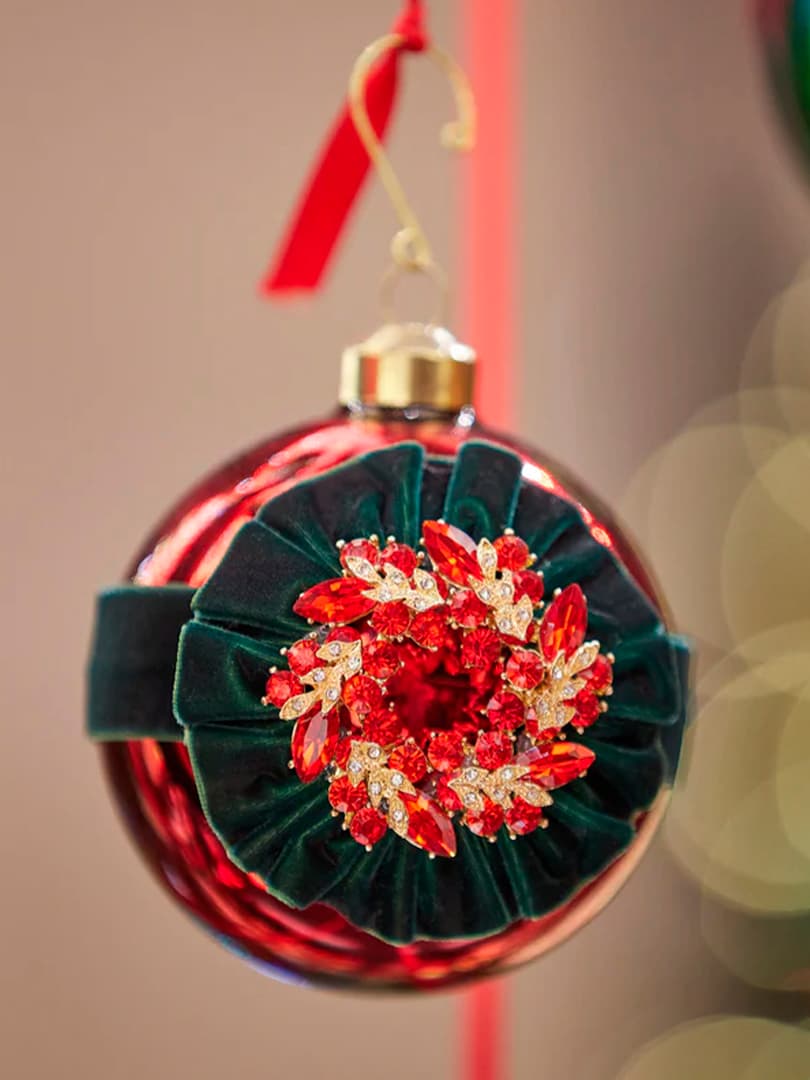 Palla in Vetro Rosso con Gemme