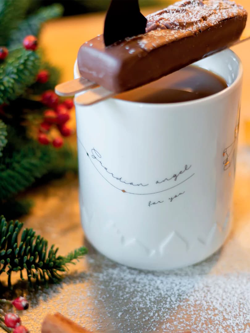 Tazza in Porcellana con Dettagli Oro